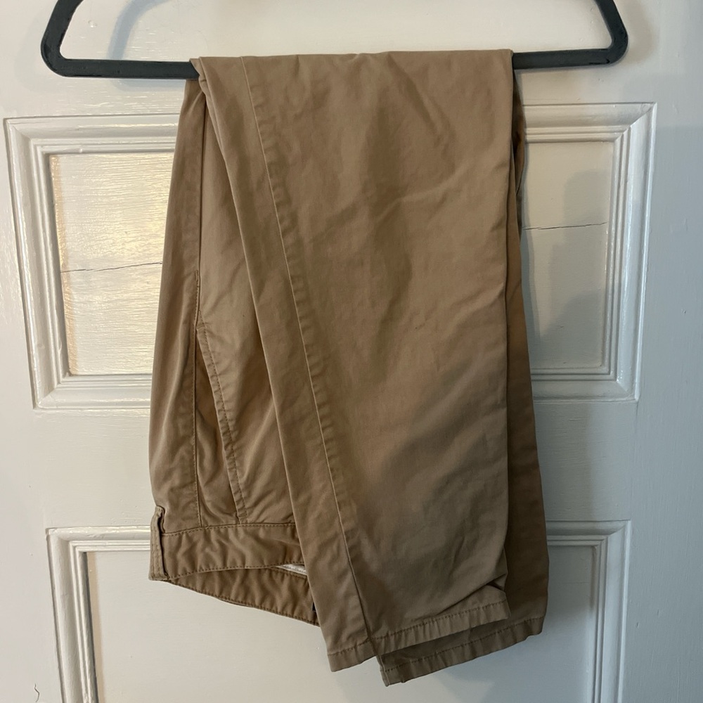 Men's Classic Chino Pants in Khaki